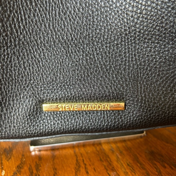 Steve Madden Faux Leather Tote – Sleek & Spacious Tote/ Shoulder Bag - Picture 2 of 3